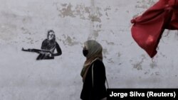 A burka mögött