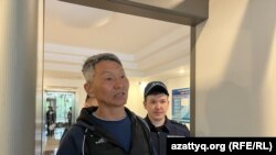 Гражданский активист из Уральска Жаннат Ахмедьяров во время интервью и после суда. 10 мая 2023 года