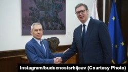 Serbian President Aleksandar Vucic (right) meets with Russian Ambassador to Belgrade Aleksandr Bocan-Karchenko. (file photo)