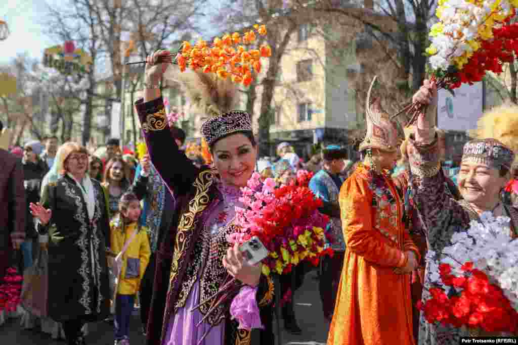 Алматыдағы мерекелік шеру. 