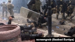 Ushtarë të lënduar të KFOR-it gjatë përleshjeve në Zveçan më 29 maj 2023.