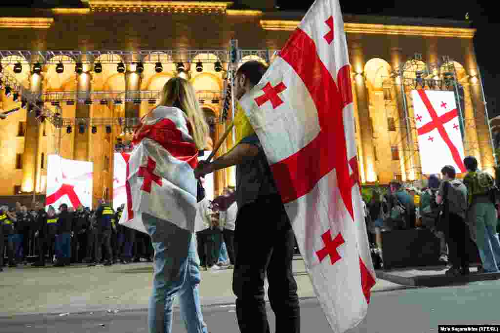 The protests were a continuation of several weeks of rallies led by opposition parties and activist groups against the parliament’s advancement of the controversial draft law, which was passed in a first reading on April 17. 