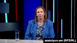 U.S. Ambassador to Russia Lynne Tracy (file photo)