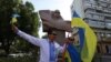 В Алматы в честь Дня Независимости Украины прошел пикет у памятника Тарасу Шевченко 
