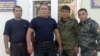 Ин аксро яке аз корбарони торнамои Озодӣ фиристода ва гуфт, ки ду нафари аввал аз тарафи чап ба рост - Маҳкам Сафаров ва Алишер Шехназаров - будаанд.