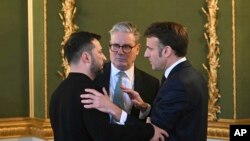(слева направо) Зеленский, Стармер, Макрон