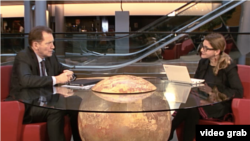 Graham Watson intervievat de Iolanda Badiliță, corespondenta Europei Libere la Strasbourg