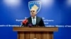 Ministri i Punëve të Brendshme të Kosovës, Xhelal Sveçla, gjatë konferencës për media në Mitrovicë. 22 dhjetor 2022
