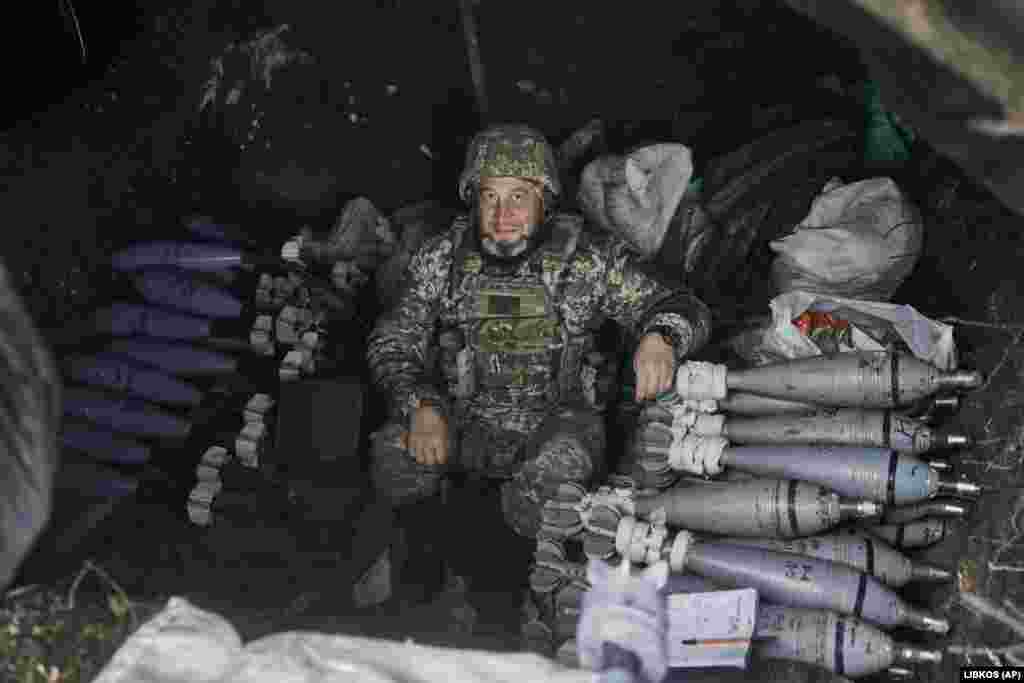 Український військовий на позиціях під Бахмутом. 21 жовтня 2022 року. 