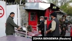 د کابل په پرونۍ حمله کې د یو ټپی ماشوم حال.
