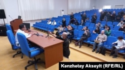 Юрий Пя экс-президент Нұрсұлтан Назарбаевқа жасалған операция туралы сұрақтарға жауап беріп тұр. Астана, 20 қаңтар 2023
