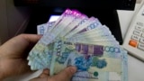 Gazagystanyň milli puly tenge. 
