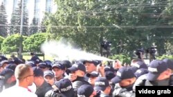 În timpul protestelor de la 27 august la Chișinău