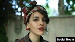 یاسمن آریانی، فعال مدنی زندانی