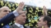 Președintele Klaus Iohannis și liderul PNL, Ludovic Orban, în campania pentru alegerile europarlamentare.
