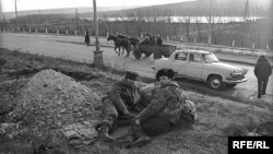 Imagine din timpul războiului din Transnistria (din expoziția fotoreporterului Dmitri Borko, la Radio Europa Liberă)