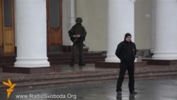 Акмәчет һава аланында кораллы кешеләр