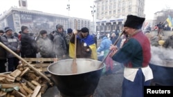 Supa zilei pe Maidan.