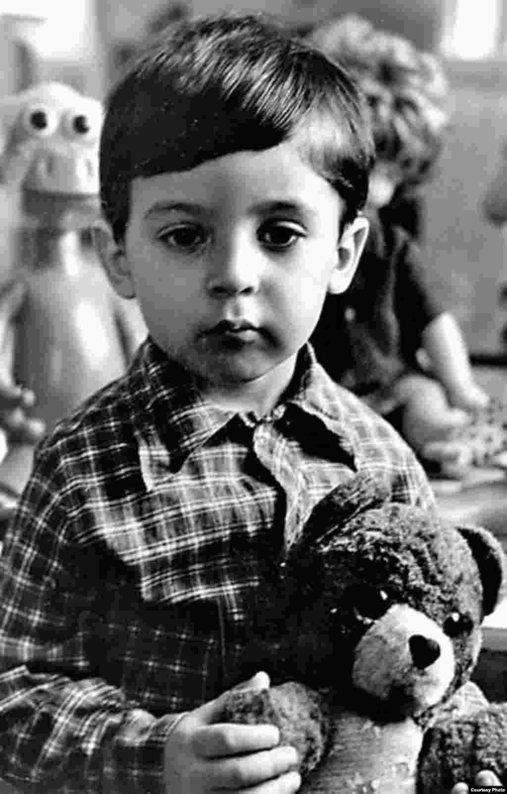 Будущий президент Украины Владимир Зеленский в конце 1970-х – начале 1980-х годов.