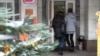 В Бишкеке проверили продают ли спиртное подросткам