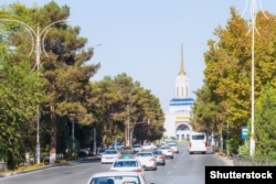 A street in Ashgabat leading to the city's train station