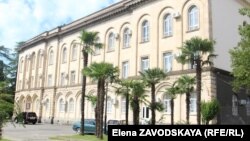 Абхазские парламентарии сегодня на сессии решали кадровые вопросы