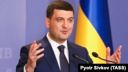Ukrainian Prime Minister Volodymyr Hroysman gives a press conference to announce his resignation in Kyiv on May 20.
