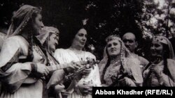 მარო თარხნიშვილი ანსამბლთან ერთად