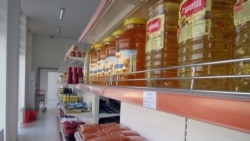 Balkanda ilatyň ýag we un paýlary gijikdirilýär, bankomat nobatlary saklanýar