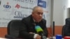 Рафиқҷон Шокиров, муовини раиси Хадамоти алоқаи Тоҷикистон ҳини нишасти хабарӣ дар Душанбе. 30-юми январи соли 2013.