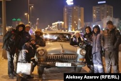 «Өзге планеталықтардың қатысы жоқ» фильмін түсіру тобы. Астана, 21 желтоқсан 2012 жыл.