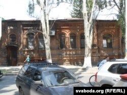 Будынак Службы бясьпекі Ўкраіны ў Славянску, дзе раней разьмяшчаўся штаб “галоўнакамандуючага ДНР” Ігара Гіркіна-Стралкова