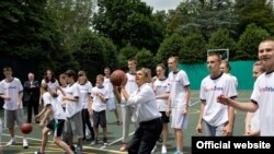 U.S. President Barack Obama at a shootaround on the White House basketball court with a delegation of Russian youths, who traveled to Washington, D.C. under the first exchange of the U.S.-Russia Bilateral Presidential Commission. (official photo - Souza)