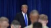 Președintele Donald Trump la baza militară Myer-Henderson la Arlington, Virginia,