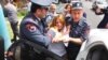 Армения -- Полицейские с применением сил выводят оппозиционного кандидата в мэры Еревана Заруи Постанджян из штаба РПА в Аване, Ереван, 14 мая 2017г․