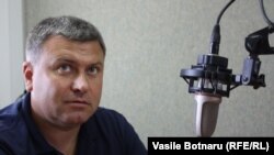 Expertul Victor Chirilă în studioul Europei Libere la Chișinău