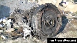 په دې الوتکه کې ۱۷۶ کسان سپاره وو، چې له تهران څخه د اوکراین پلازمېنې کییف ته روانه وو.