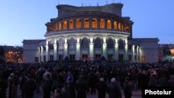 Armenia - The opposition Armenian National Congress holds a rally in Yerevan's Liberty Square, 1Mar2012.
