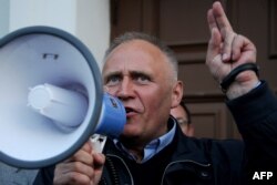 Mikalay Statkevich was among the opposition figures released from prison in August.