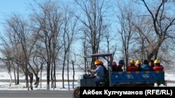 Работники компании "Джунда"