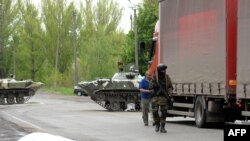 La un punct de control în apropiere de Slaviansk în estul Ucrainei.