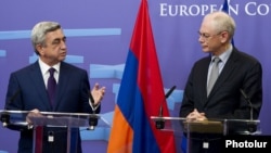 Belgium - European Council President Herman Van Rompuy (R) meets with Armenian President Serzh Sarkisian in Brussels, 06Mar2012.
