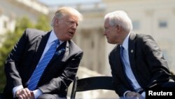 Donald Trump și Jeff Sessions