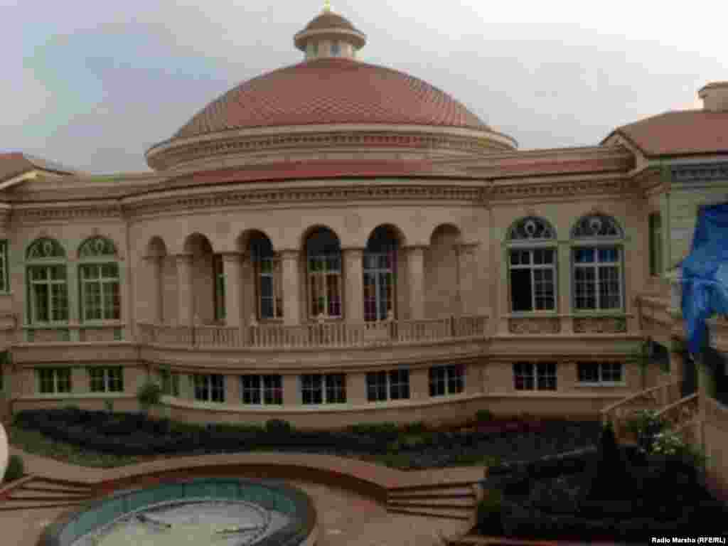 Kadyrov's mansion in Tsentoroi