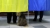 Голосування на одній з виборчих дільниць Києва (архівне фото0