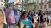 Рідні безвісти зниклих осіб на Донбасі їздять українськими містамоб нагдати про себе 