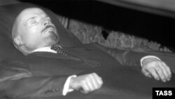 Рэшткі цела Ўладзіміра Леніна. Масква, 30 кастрычніка 1993