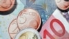 Східна Європа витримає удар кризи, якщо Західна її не підкосить