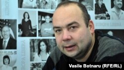 Cornel Ciurea în studioul Europei Libere