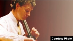 Prof. Robert Nagy, prim violoncelist în Orchestra Filarmonică din Viena